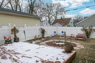 223 Madison Ave, Cuyahoga Falls, OH 44221 - Photo 25