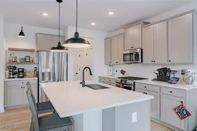 543 S. Rhodes Avenue, Akron, OH 44307 - Photo 9