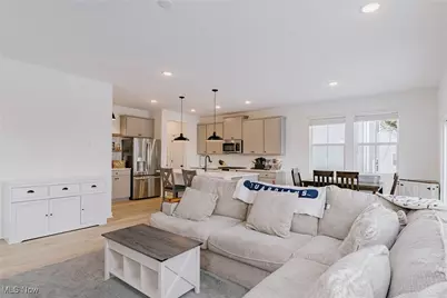 543 S. Rhodes Avenue, Akron, OH 44307 - Photo 5