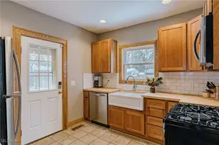 162 Portage Dr, Akron, OH 44303 - Photo 11