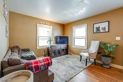 1042 Hartshorn Street, Alliance, OH 44601 - Photo 15