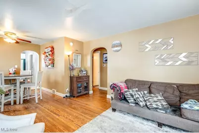 1042 Hartshorn Street, Alliance, OH 44601 - Photo 3