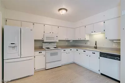 1361 Cleveland Road W #C, Huron, OH 44839 - Photo 15