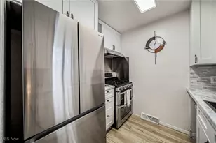 13400 S Woodland Rd, Loveland, OH 44120 - Photo 15