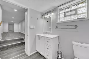 1417 Harrisburg Rd NE, Canton, OH 44705 - Photo 15