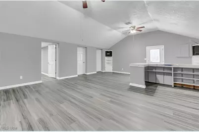 1417 Harrisburg Road NE, Canton, OH 44705 - Photo 9