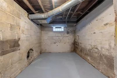 2246 7th Street SW, Akron, OH 44314 - Photo 37