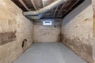 2246 7th St SW, Akron, OH 44314 - Photo 37