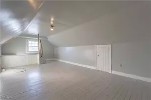 2246 7th St SW, Akron, OH 44314 - Photo 25