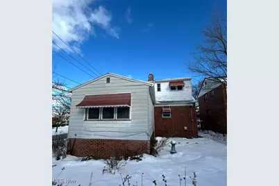 21202 Hillgrove Avenue, Maple Heights, OH 44137 - Photo 5