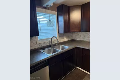 662 Kenilworth Avenue, Sheffield Lake, OH 44054 - Photo 11