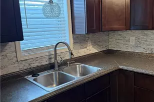 662 Kenilworth Ave, Sheffield Lake, OH 44054 - Photo 11