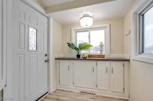 1133 Mt Vernon Ave, Akron, OH 44310 - Photo 9