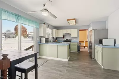 415 Normandy Court, Aurora, OH 44202 - Photo 13