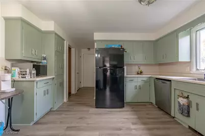 815 44th Street NE, Canton, OH 44714 - Photo 17