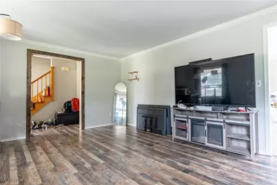 815 44th Street NE, Canton, OH 44714 - Photo 3