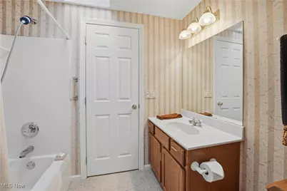 4402 Dalbury Avenue NE, Canton, OH 44714 - Photo 31