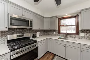 8963 Abbey Rd, North Royalton, OH 44133 - Photo 17