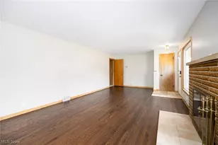 364 Mowbray Rd, Akron, OH 44333 - Photo 7