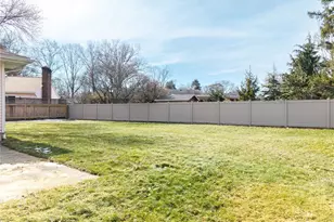 364 Mowbray Rd, Akron, OH 44333 - Photo 39