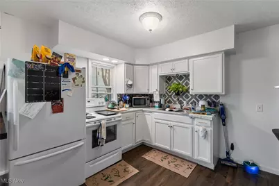 2823 Columbus Road NE, Canton, OH 44705 - Photo 17