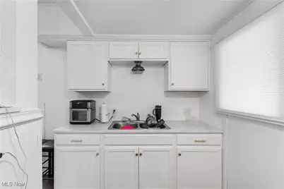 2823 Columbus Road NE, Canton, OH 44705 - Photo 7