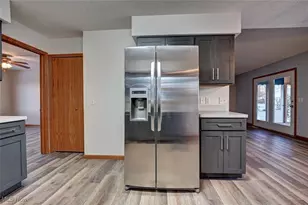 412 Taylor Dr SW, New Philadelphia, OH 44663 - Photo 11