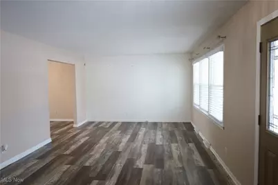 309 Shiawassee Avenue, Fairlawn, OH 44333 - Photo 3