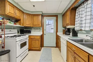 1281 Neptune Ave, Akron, OH 44301 - Photo 11