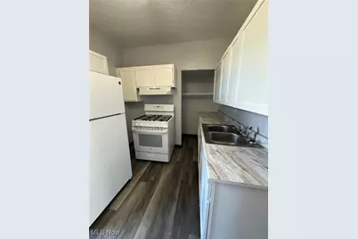 814 Lovett Place #2, Lorain, OH 44052 - Photo 3