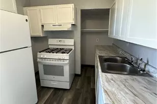 814 Lovett Pl, Lorain, OH 44052 - Photo 3