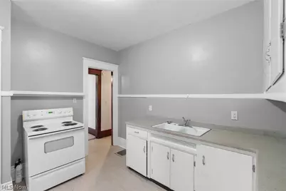 827 9th Street SW, Massillon, OH 44647 - Photo 17