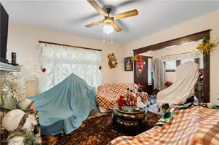 827 9th St SW, Massillon, OH 44647 - Photo 9