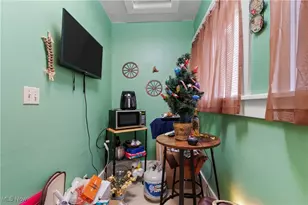 827 9th St SW, Massillon, OH 44647 - Photo 17