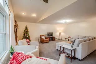 2450 Wildflower Ln NE, Massillon, OH 44646 - Photo 9