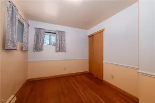 1035 Lois Ave NW, North Canton, OH 44720 - Photo 9