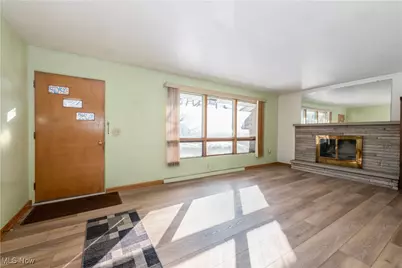 1035 Lois Avenue NW, North Canton, OH 44720 - Photo 3