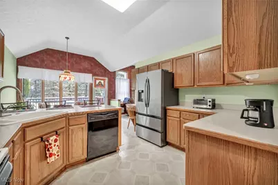 1485 Golden Lane, Grandview Heights, OH 44147 - Photo 15