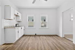 9418 Parkview Ave, Loveland, OH 44104 - Photo 7