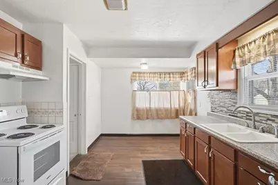 1188 Hardesty Boulevard, Akron, OH 44320 - Photo 19