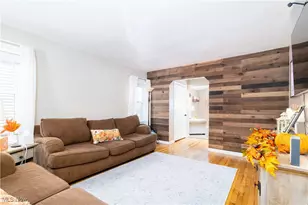 1228 Hanlin Way, Weirton, WV 26062 - Photo 5