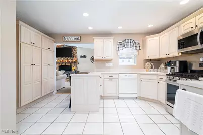 1228 Hanlin Way, Weirton, WV 26062 - Photo 11