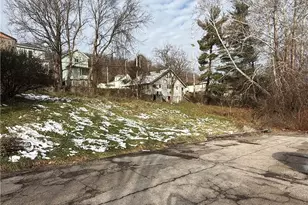 637 and 639 Dehass St, Martins Ferry, OH 43935 - Photo 3