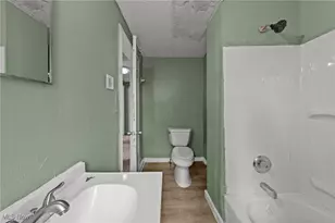 884 Lovers Ln, Akron, OH 44306 - Photo 31