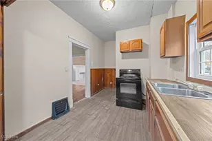 1053 Mt Vernon Ave, Akron, OH 44310 - Photo 25