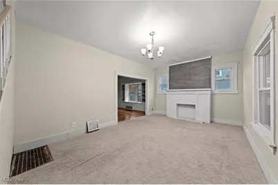 1053 Mount Vernon Avenue, Akron, OH 44310 - Photo 9