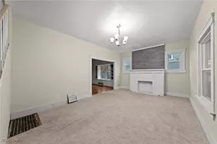 1053 Mt Vernon Ave, Akron, OH 44310 - Photo 9