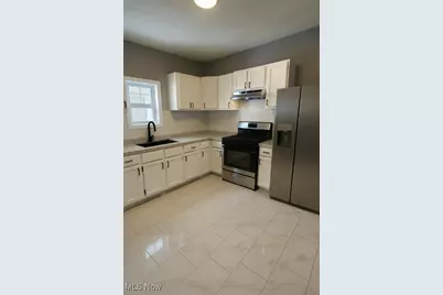 935 W 22nd Street, Lorain, OH 44052 - Photo 5
