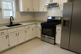 935 W 22nd St, Lorain, OH 44052 - Photo 5