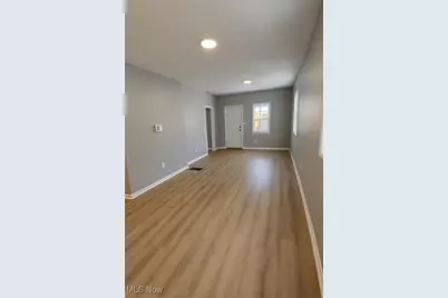 935 W 22nd Street, Lorain, OH 44052 - Photo 3